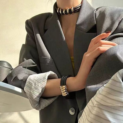 New Style Cowhide Necklace Maillard Niche Design Fashionable Elegant High-end Clavicle Light Luxury Bracelet for Women