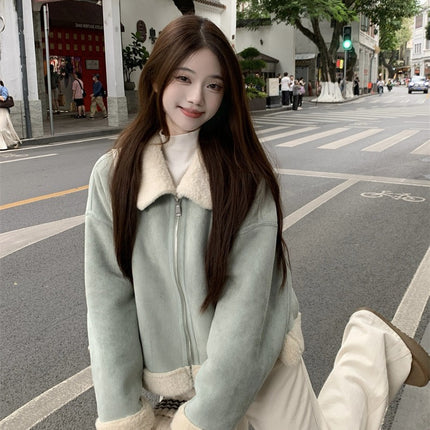 Korean-Style High-End Light Blue Lapel Short Shearling Coat for Women, 2026 Winter Model, Leather and Fur Integrated Jacket