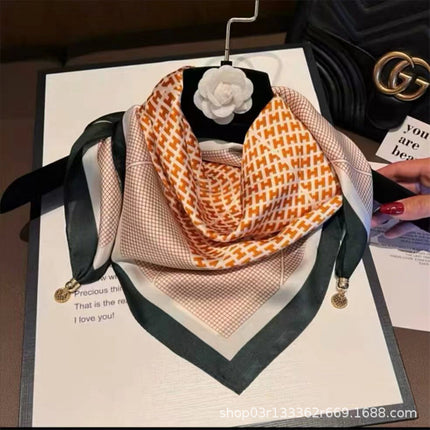 2024 New Magnetic Buckle Silks and Satins Square Scarf Women's Spring and Autum Scarf High-end Decorative Triangle Scarf Neck Protector