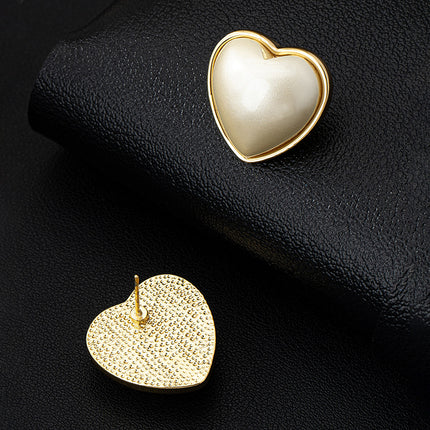 925 Silver Needle Pearl Heart Earrings, Vintage Style, Fashionable Design, Gentle Hong Kong Style Copper-Plated Earrings 2070
