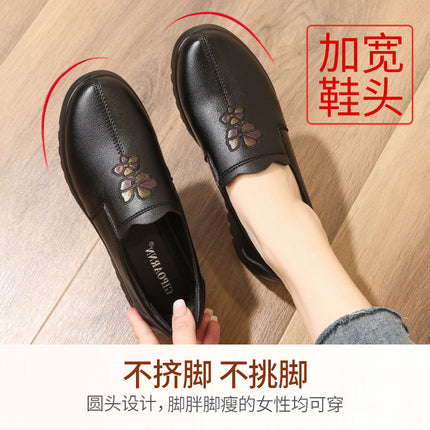 Mom's Shoes, Comfortable Single Shoes, 2026 New Spring and Autumn Flat Soft-Soled Non-Slip Women's Shoes, Middle-Aged and Elderly Leather Shoes