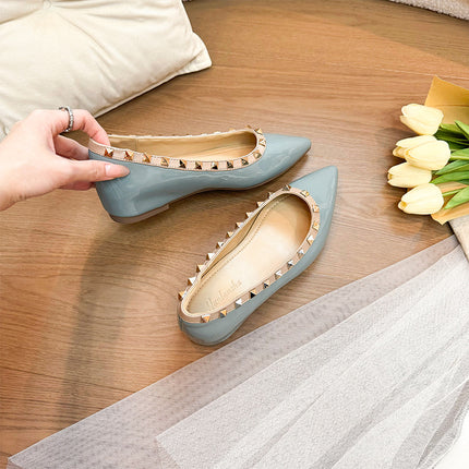 Rivet Pointed-Toe Shoes for Women, 2025 Spring and Autumn Shallow Kitten Heel Soft-Soled Loafers, Durable and Soft-Soled