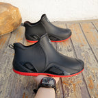 Black and red shoes / 39