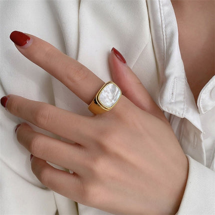Niche Design Square White Mother-Of-Pearl Ring, Light Luxury Gold-Plated Index Finger Ring, Versatile and High-End Ring for Women