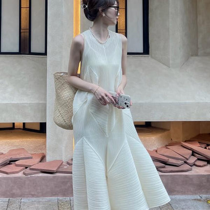 2025 Summer New dress Pear-shaped Body Friendly Classic Elegant Skinny Flower Bud dress Women