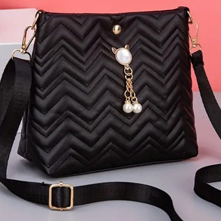 Korean Style Fashion Wavy Striped Quilted Cat Pearl Pendant Decoration Simple Women's Crossbody Bag Wholesale Bag