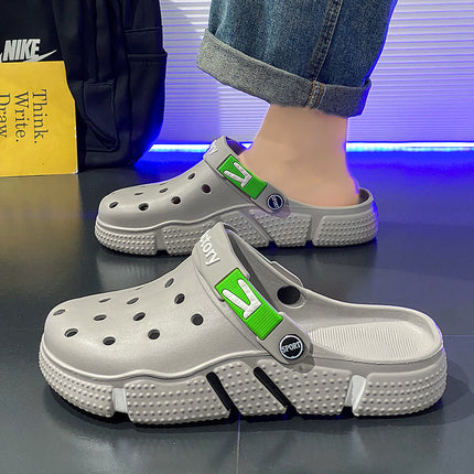 New Large Size Foreign Trade Men's Clogs Garden Shoes Soft Sole Hollow Closed-Toe Casual Sandals for Outdoor Beach Trendy Men's Shoes
