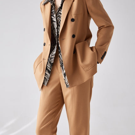 Special clearance treatment new women's suit suit high sense double-breasted cropped leggings casual suit