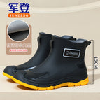 Black yellow background / 35-36