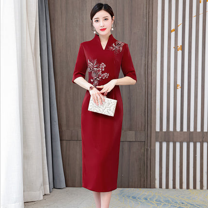 Xi mother-in-law wedding dress wine red dress 2023 autumn new fashion elegant retro slim embroidered dress