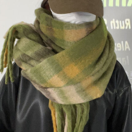 Soft glutinous green plaid scarf women's winter high-grade versatile Korean style warm thickened scarf shawl dual-use couple