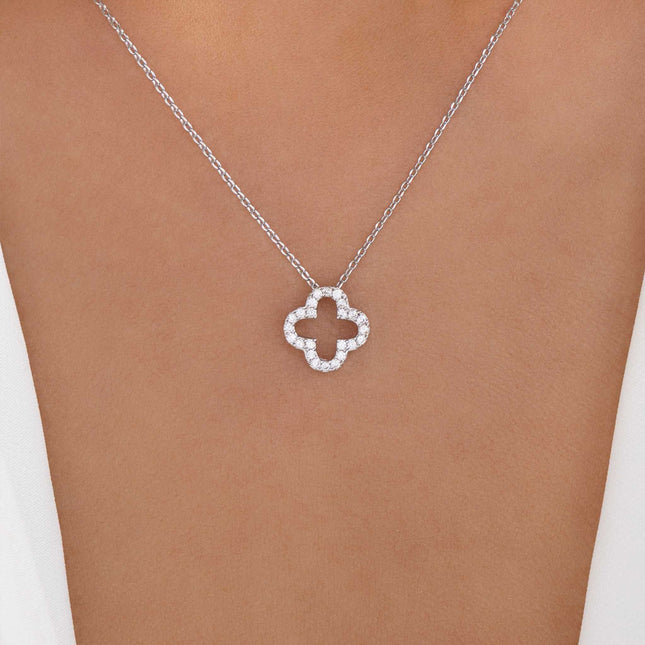 Four-Leaf Clover Necklace Wholesale New Cross-Border Alloy Jewelry Niche High-End Diamond Necklace Pendant Women's Clavicle Chain