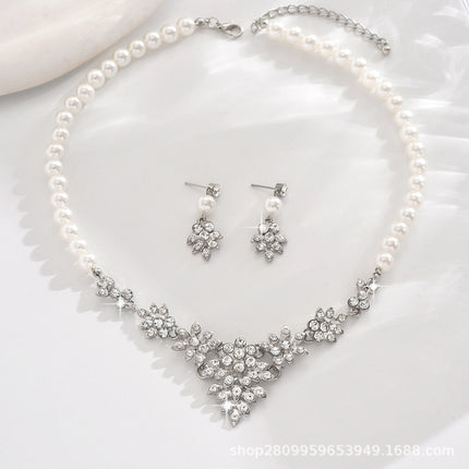 Vintage Light Luxury Crystal Drop Necklace Earrings suit Fashion Elegant Bridal Dress Accessories Necklace Jewelry Goods