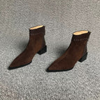 Brown / 35
