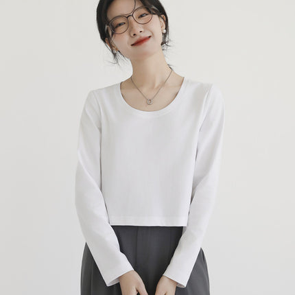 Short U-Neck T-Shirt for Women, Long-Sleeved, Regular Shoulder Fit, Loose Fit for Work, Crop Top