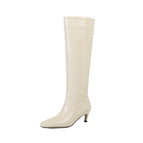 Creamy-white velvet lining / 34