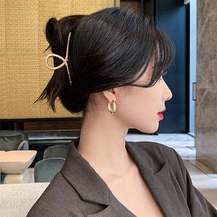 Korean Retro Elegant Earrings 2025 New Trendy Internet Celebrity Simple Cold Style Earrings Women's Ear Jewelry