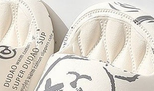 2025 Men's Summer Slippers for Outdoor Wear, Home Use, Bathing, Non-Slip, Comfortable Flat Sandals with Hollow Design