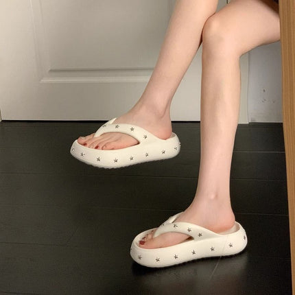 Fairy-Style Thick-Soled Flip-Flops for Women 2026 New Summer Outdoor Wear Height-Increasing Beach Anti-Slip Seaside Sandals