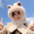 Corrugated pointed ears [off-white]