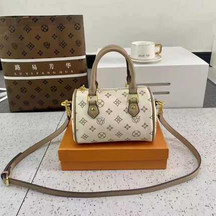 This year's popular mini bag women's 2025 spring and summer new portable pillow bag all-match super hot shoulder messenger bag