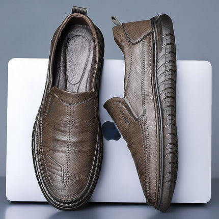 2023 Summer new men's shoes breathable non-slip slip slip-on deodorant versatile comfortable fashion men's leather shoes