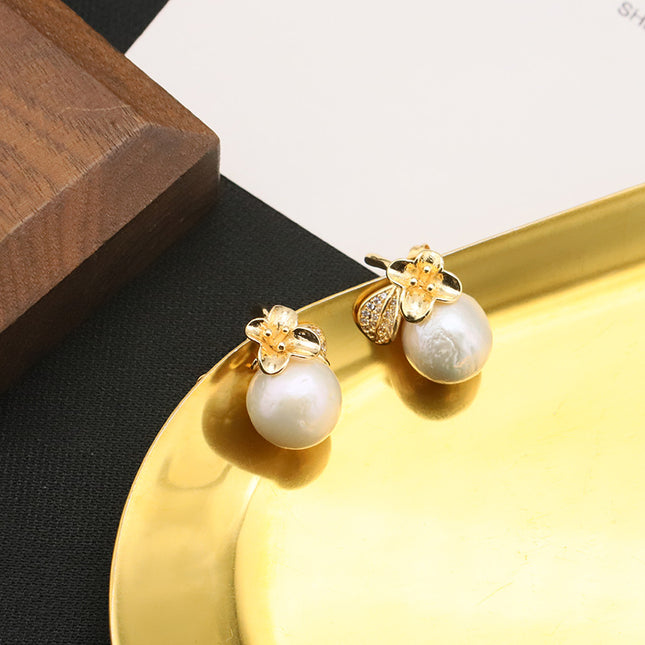 Natural freshwater pearl earrings micro inlaid white zircon flower white pearl earrings light luxury handmade earrings wholesale women