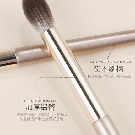 New Makeup Brush Set of 15 Gold-Plated Brushes, Complete Set of Soft-Bristled Eye Shadow Brushes, Ready for Makeup Application
