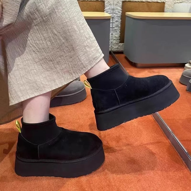 Celebrity Style 2025 Winter New Thick-Soled Height-Increasing Dipp Boots Mini Short Leather and Fur Integrated Snow Boots for Women