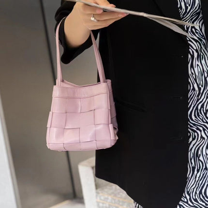 Summer textured leather woven bucket bag fashionable fashionable wings closed-toe layer cowhide mini women's bag underarm bag