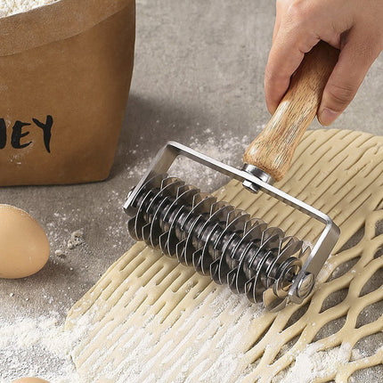 in stock Pizza Mesh Knife Pizza Tools Baking Tools Stainless Steel Wooden Handle Pizza Roller Knife Snack Hob