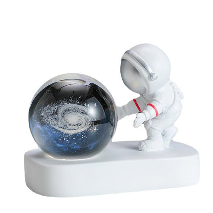 Creative Astronaut Crystal Ball Night Light Resin Crafts Desktop Ornaments Atmosphere Light Souvenir Birthday Gift