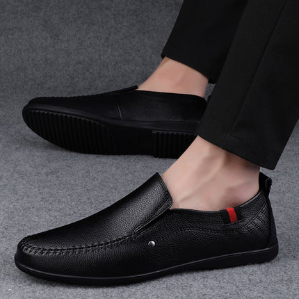 2025 Spring/Summer Men's Perforated Leather Shoes Fashionable First Layer Cowhide Breathable Driving Loafers Casual Leather Shoes