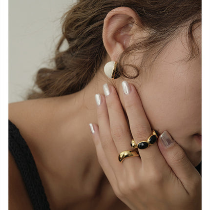 French Retro Elegant Elegant Color Matching Ball Earrings Exquisite All-match High-end Metal Earrings Earrings for Women