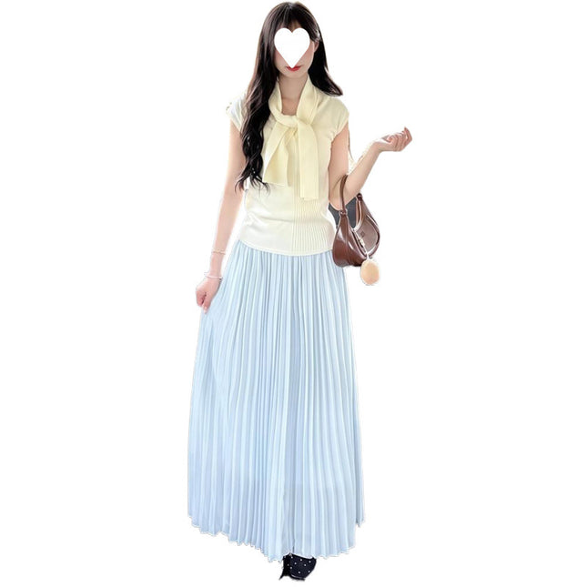Korean Style Petite Outfit Set for Summer: This Year's Popular Knitted Top and Pleated Skirt Two-Piece Set