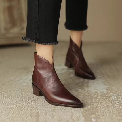 Cross-border retro pointed toe chunky heel short boots for women 2023 French autumn and winter new back zipper mid heel nude bone fashion boots
