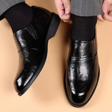 Spring New Men's Business Leather Shoes Dress Soft Leather Men's Gentleman Men's Shoes Live Explosions Pointed Inner Heel Shoes