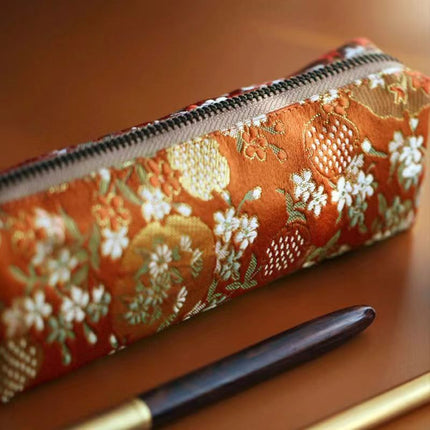 Chinese-Style Embroidered Pencil Case, National Style Pencil Box for Students, High-Capacity, Artistic, Exquisite Canvas Stationery Box Pencil Case