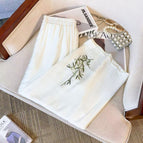 White / M
