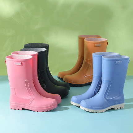 Military-Style Korean Mid-Calf Women's Rain Boots, Spring and Autumn Thickened Non-Slip Mom's Foot Protection Shoes, Integrated Waterproof Shoes, Labor Protection Rubber Shoes