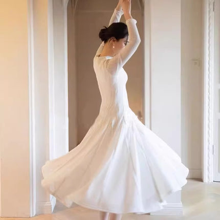 Vietnam's Niche Early Spring Temperament 2025 New Style Socialite High-end Goddess Fan High-end Pleated Hem dress