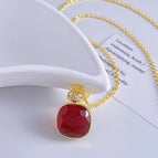Necklace/gold deep red (weight 7.5 grams)