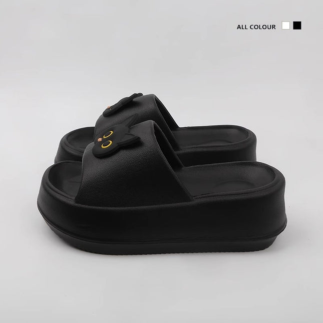 Thick-soled slippers for women's outdoor wear summer one-word latest black and white cat online famous beach shoes non-slip high heel sandals
