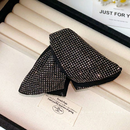 New College Style Triangle Clip with Contrasting Polka Dots and High-End Shark Clip for Hairpin Head Accessories on the Back of the Head