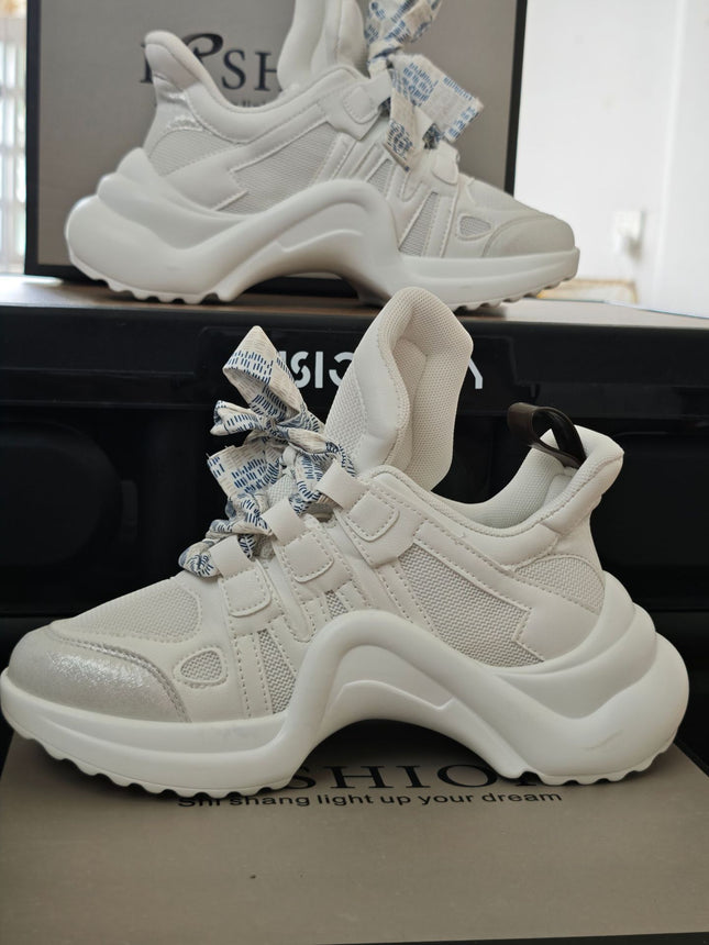 2024 New Bow-Shaped Bridge-Soled Sneakers for Spring, Summer, Autumn and Winter, Trendy White Shoes, Super Popular Street Dad Shoes for Women