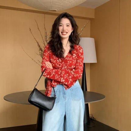French-Style Retro Romantic Floral V-Neck Shirt with a Tie Waist, Fashionable and Versatile Top for Women in Spring and Autumn