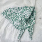 Green bottom sketch Camellia / 100% cotton 58x58cm square scarf