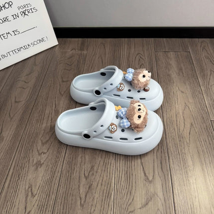 2026 Spring and Summer New Style Women's Clogs with Soft Soles, Comfortable for Outdoor Wear, Closed-Toe Slippers, Non-Slip Beach Sandals
