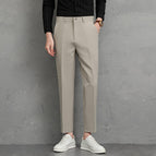Light gray green nine points / 28