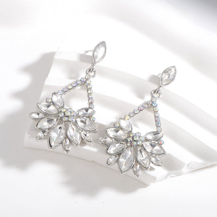 Cross-border European and American fashion earrings exaggerated net red alloy diamond flower earrings girls simple super fairy earrings wholesale